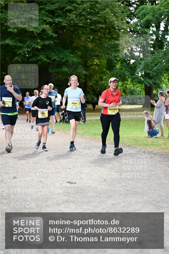 31.08.2025 - 21. Blankeneser Heldenlauf Dr. Thomas Lammeyer http://msf.ph/oto/8632289 31.08.2025 10:20:22 Laufen 2582, 2581, 2234 meine-sportfotos.de