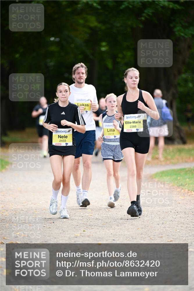 31.08.2025 - 21. Blankeneser Heldenlauf Dr. Thomas Lammeyer http://msf.ph/oto/8632420 31.08.2025 10:20:57 Laufen 2433, 2418, 2388 meine-sportfotos.de