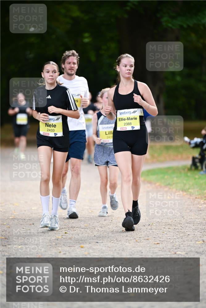 31.08.2025 - 21. Blankeneser Heldenlauf Dr. Thomas Lammeyer http://msf.ph/oto/8632426 31.08.2025 10:20:57 Laufen 2433, 2418, 2388 meine-sportfotos.de