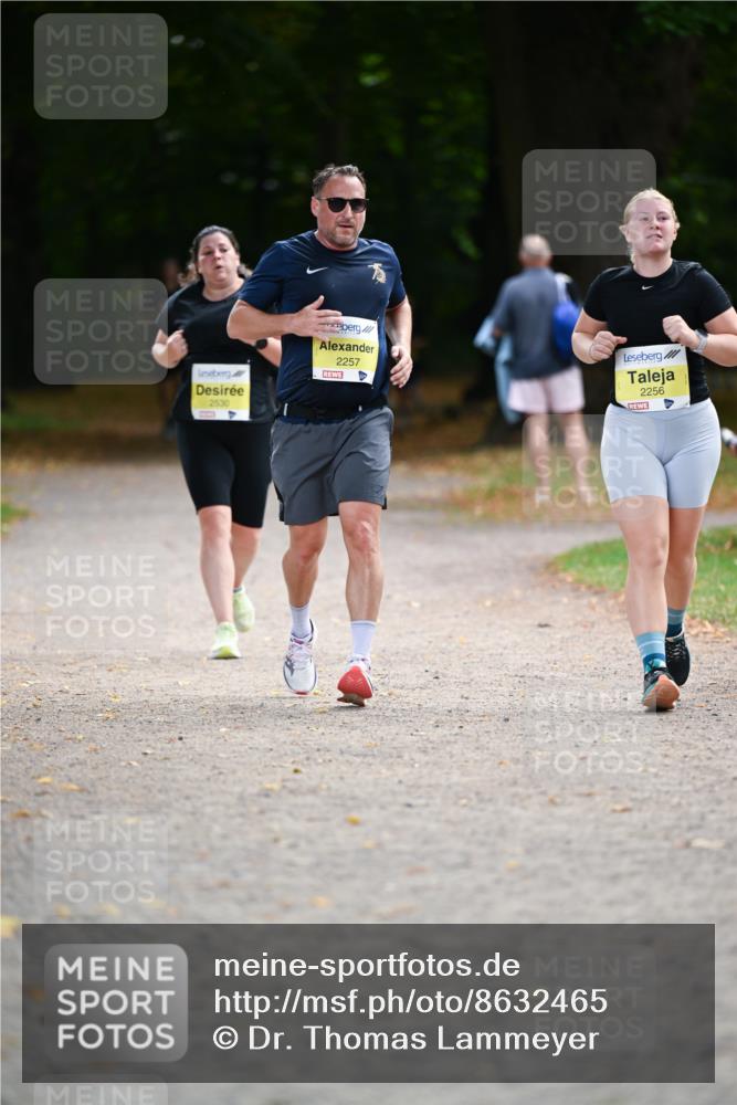 31.08.2025 - 21. Blankeneser Heldenlauf Dr. Thomas Lammeyer http://msf.ph/oto/8632465 31.08.2025 10:21:05 Laufen 2530, 2257, 2256 meine-sportfotos.de