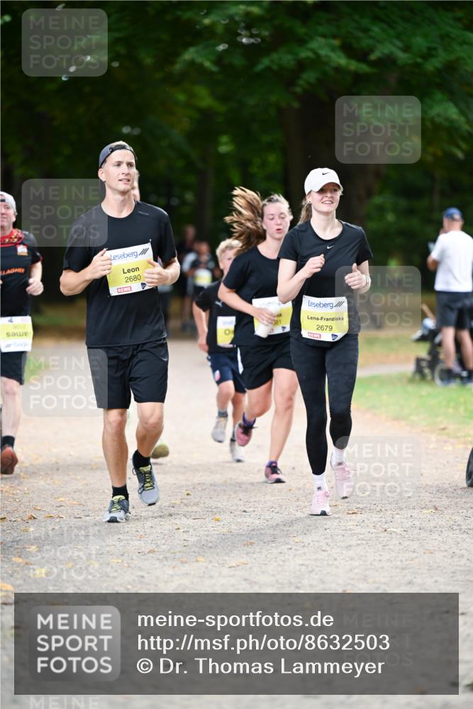 31.08.2025 - 21. Blankeneser Heldenlauf Dr. Thomas Lammeyer http://msf.ph/oto/8632503 31.08.2025 10:21:21 Laufen 9012, 2680, 2679 meine-sportfotos.de