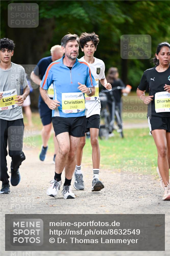31.08.2025 - 21. Blankeneser Heldenlauf Dr. Thomas Lammeyer http://msf.ph/oto/8632549 31.08.2025 10:21:36 Laufen 2438, 2442, 4, 2441 meine-sportfotos.de