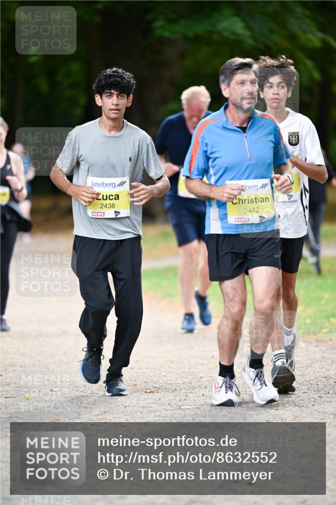 31.08.2025 - 21. Blankeneser Heldenlauf Dr. Thomas Lammeyer http://msf.ph/oto/8632552 31.08.2025 10:21:37 Laufen 2438, 2442 meine-sportfotos.de