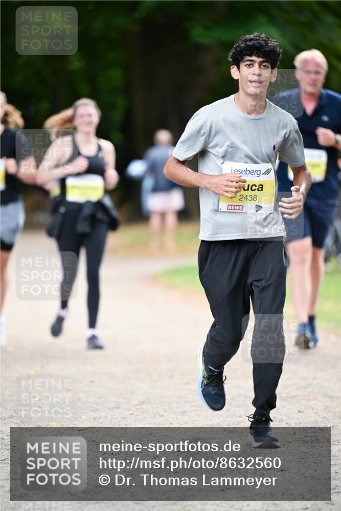 31.08.2025 - 21. Blankeneser Heldenlauf Dr. Thomas Lammeyer http://msf.ph/oto/8632560 31.08.2025 10:21:38 Laufen 2438 meine-sportfotos.de