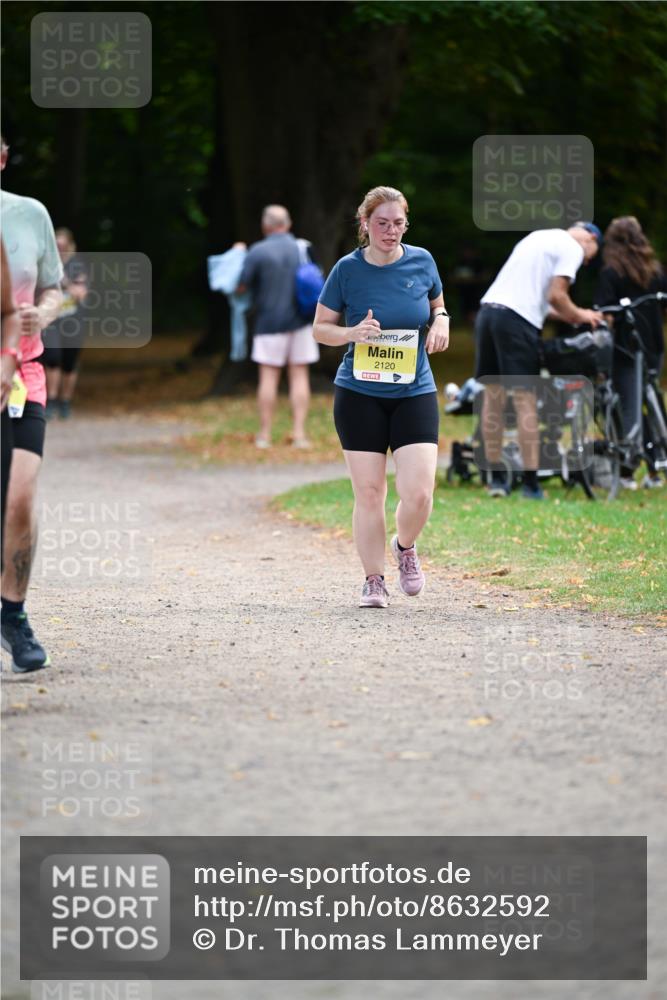 31.08.2025 - 21. Blankeneser Heldenlauf Dr. Thomas Lammeyer http://msf.ph/oto/8632592 31.08.2025 10:21:46 Laufen 2120 meine-sportfotos.de
