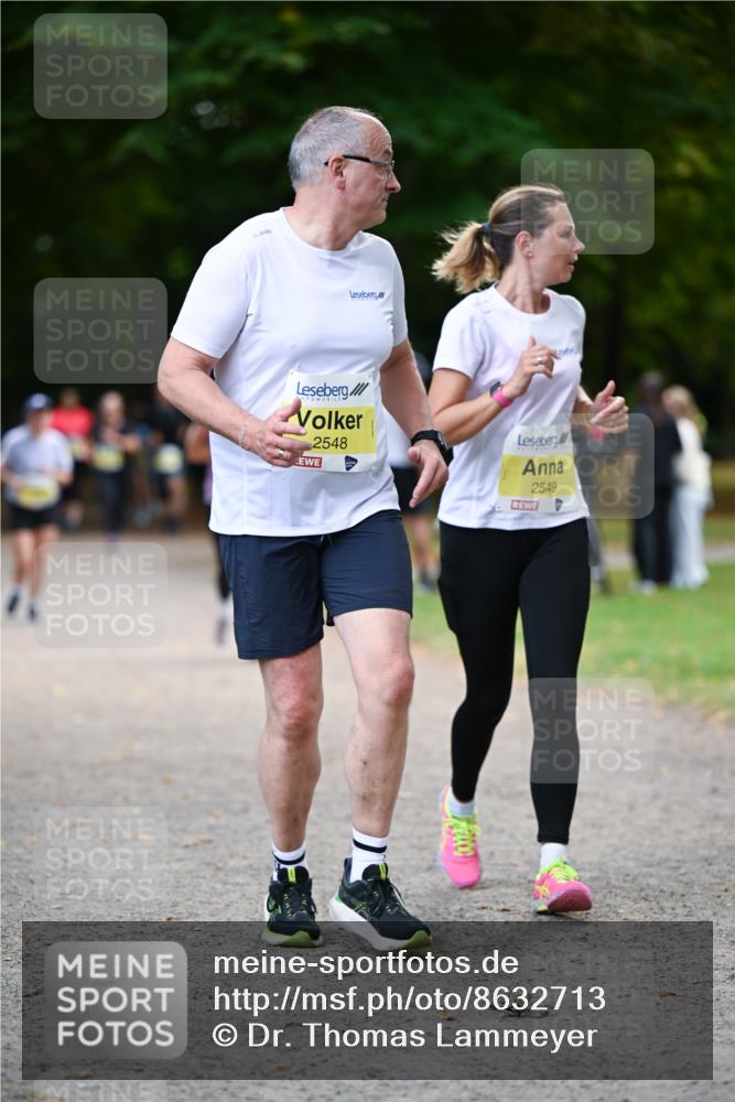 31.08.2025 - 21. Blankeneser Heldenlauf Dr. Thomas Lammeyer http://msf.ph/oto/8632713 31.08.2025 10:22:12 Laufen 2548, 2549 meine-sportfotos.de