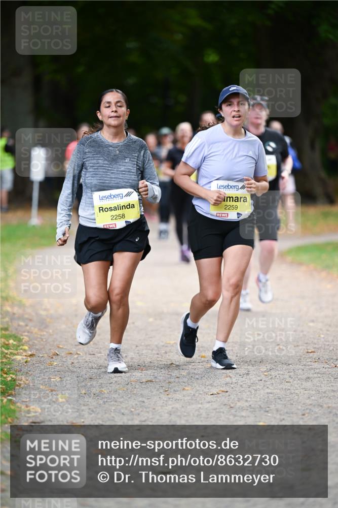 31.08.2025 - 21. Blankeneser Heldenlauf Dr. Thomas Lammeyer http://msf.ph/oto/8632730 31.08.2025 10:22:19 Laufen 2258, 2259 meine-sportfotos.de