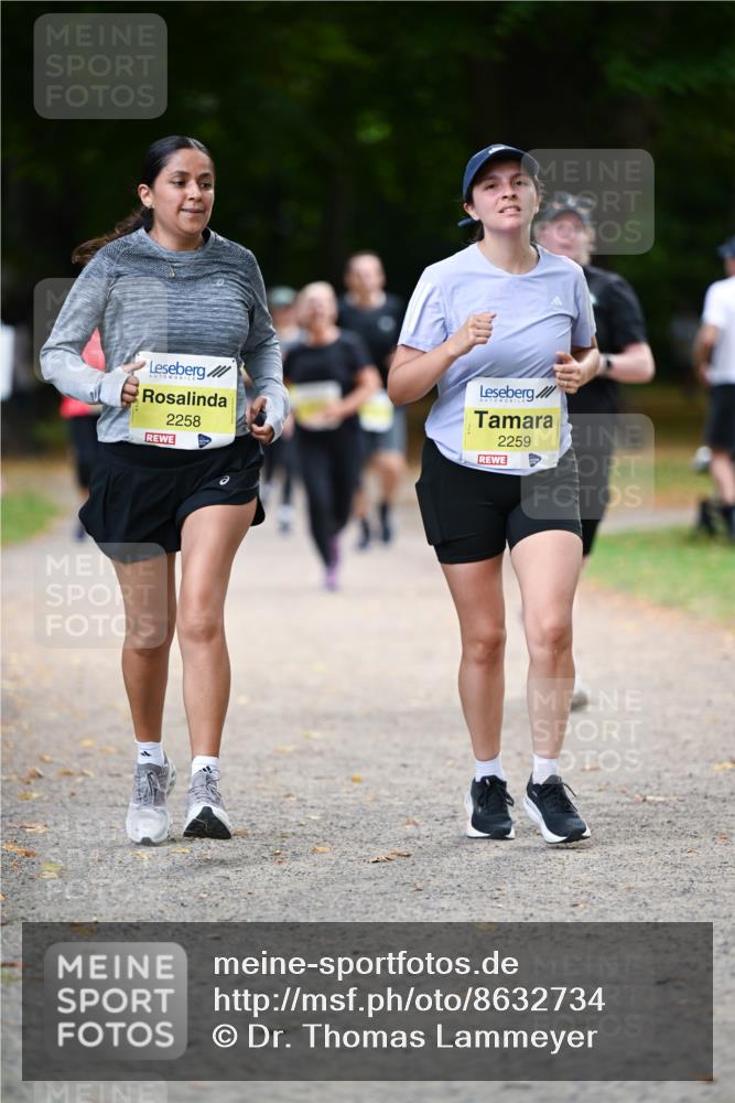31.08.2025 - 21. Blankeneser Heldenlauf Dr. Thomas Lammeyer http://msf.ph/oto/8632734 31.08.2025 10:22:19 Laufen 2258, 2259 meine-sportfotos.de