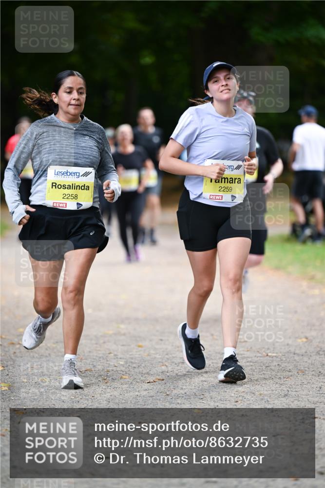 31.08.2025 - 21. Blankeneser Heldenlauf Dr. Thomas Lammeyer http://msf.ph/oto/8632735 31.08.2025 10:22:19 Laufen 2258, 2259 meine-sportfotos.de