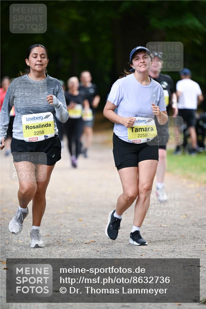 31.08.2025 - 21. Blankeneser Heldenlauf Dr. Thomas Lammeyer http://msf.ph/oto/8632736 31.08.2025 10:22:19 Laufen 2258, 2259 meine-sportfotos.de