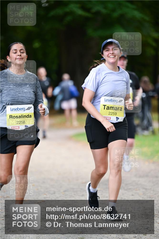 31.08.2025 - 21. Blankeneser Heldenlauf Dr. Thomas Lammeyer http://msf.ph/oto/8632741 31.08.2025 10:22:20 Laufen 2258, 2259 meine-sportfotos.de
