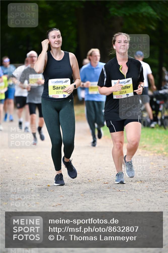 31.08.2025 - 21. Blankeneser Heldenlauf Dr. Thomas Lammeyer http://msf.ph/oto/8632807 31.08.2025 10:22:33 Laufen 2215, 2214 meine-sportfotos.de