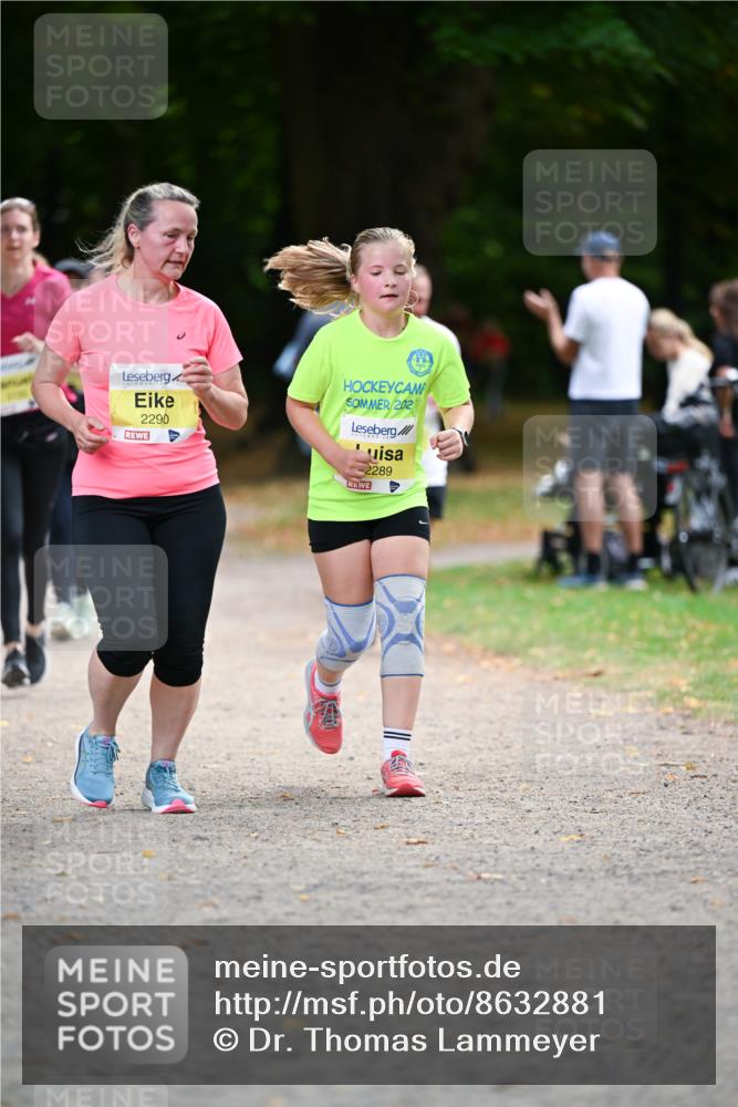 31.08.2025 - 21. Blankeneser Heldenlauf Dr. Thomas Lammeyer http://msf.ph/oto/8632881 31.08.2025 10:22:49 Laufen 2290, 202, 2289 meine-sportfotos.de