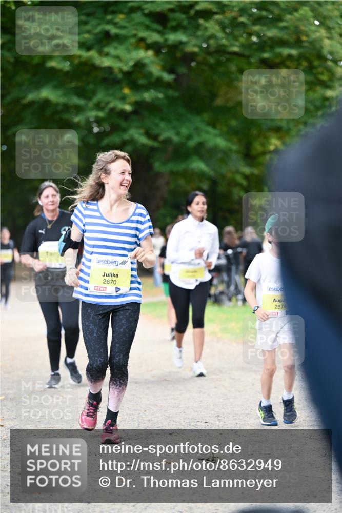 31.08.2025 - 21. Blankeneser Heldenlauf Dr. Thomas Lammeyer http://msf.ph/oto/8632949 31.08.2025 10:23:03 Laufen 2670, 2674 meine-sportfotos.de