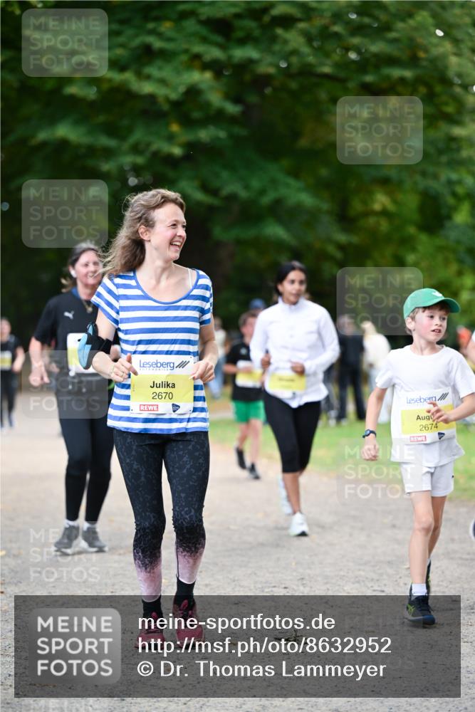 31.08.2025 - 21. Blankeneser Heldenlauf Dr. Thomas Lammeyer http://msf.ph/oto/8632952 31.08.2025 10:23:04 Laufen 2670, 2674 meine-sportfotos.de
