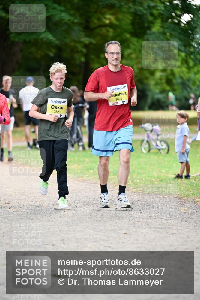 31.08.2025 - 21. Blankeneser Heldenlauf Dr. Thomas Lammeyer http://msf.ph/oto/8633027 31.08.2025 10:23:20 Laufen 2623, 2622 meine-sportfotos.de