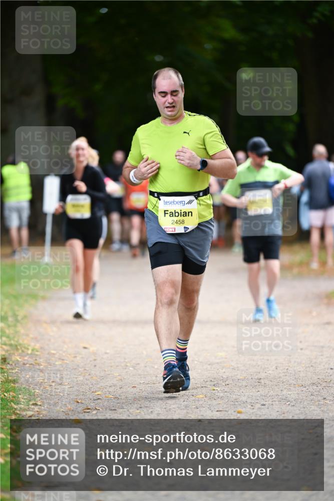31.08.2025 - 21. Blankeneser Heldenlauf Dr. Thomas Lammeyer http://msf.ph/oto/8633068 31.08.2025 10:23:32 Laufen 2458 meine-sportfotos.de