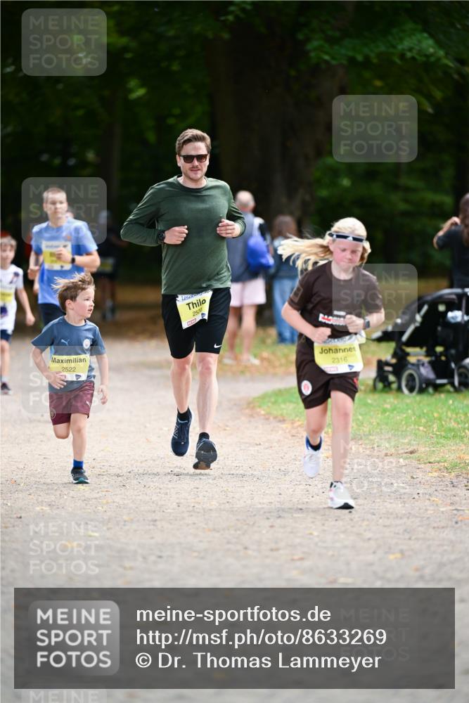 31.08.2025 - 21. Blankeneser Heldenlauf Dr. Thomas Lammeyer http://msf.ph/oto/8633269 31.08.2025 10:24:25 Laufen 2522, 2530, 2316 meine-sportfotos.de