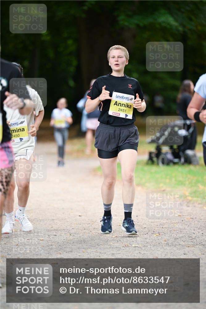 31.08.2025 - 21. Blankeneser Heldenlauf Dr. Thomas Lammeyer http://msf.ph/oto/8633547 31.08.2025 10:25:28 Laufen 2450, 2451 meine-sportfotos.de