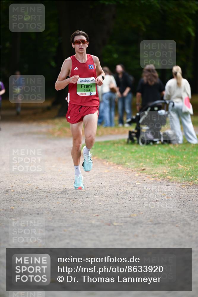 31.08.2025 - 21. Blankeneser Heldenlauf Dr. Thomas Lammeyer http://msf.ph/oto/8633920 31.08.2025 10:27:29 Laufen 8, 3544 meine-sportfotos.de