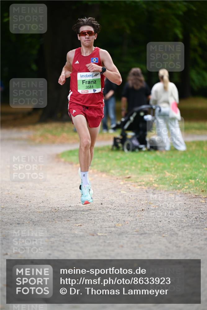 31.08.2025 - 21. Blankeneser Heldenlauf Dr. Thomas Lammeyer http://msf.ph/oto/8633923 31.08.2025 10:27:29 Laufen 3544 meine-sportfotos.de