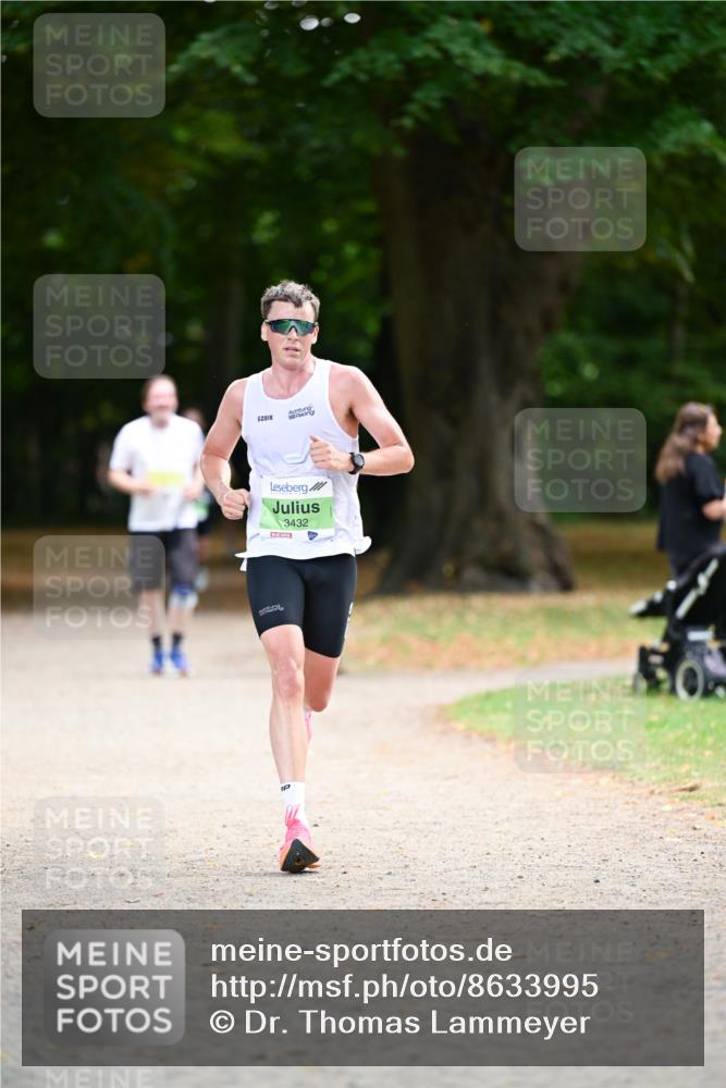 31.08.2025 - 21. Blankeneser Heldenlauf Dr. Thomas Lammeyer http://msf.ph/oto/8633995 31.08.2025 10:27:56 Laufen 3432 meine-sportfotos.de