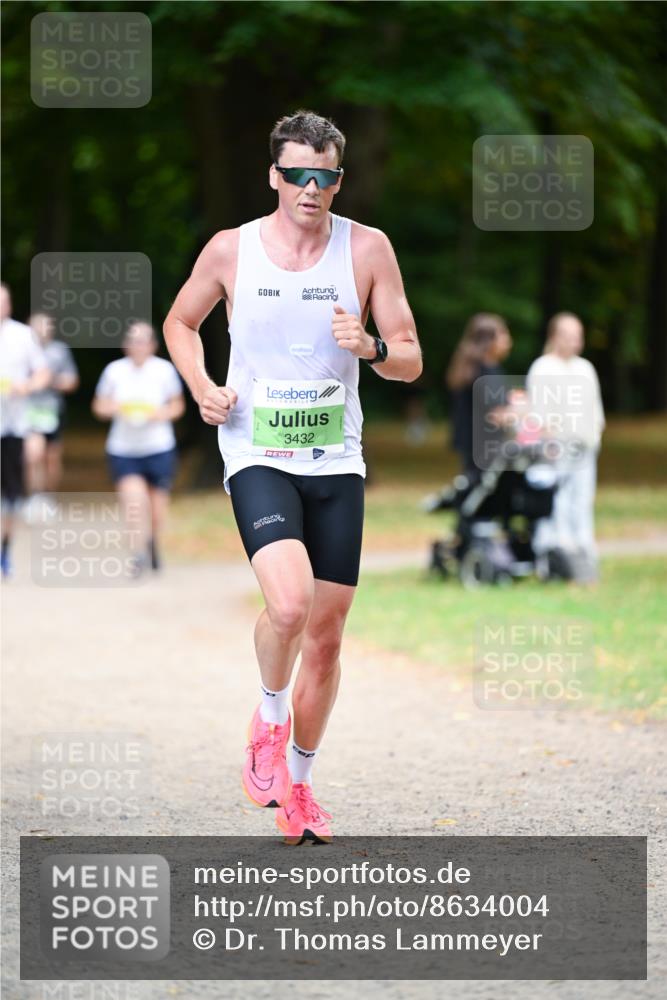31.08.2025 - 21. Blankeneser Heldenlauf Dr. Thomas Lammeyer http://msf.ph/oto/8634004 31.08.2025 10:27:58 Laufen 3432 meine-sportfotos.de