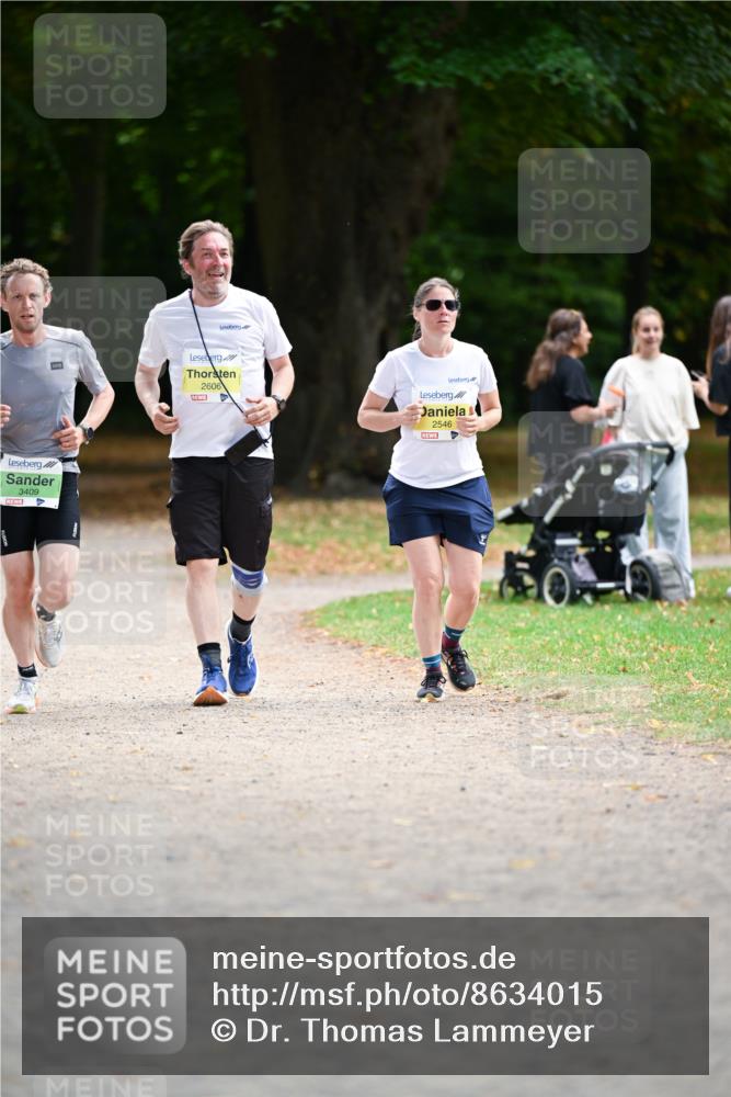 31.08.2025 - 21. Blankeneser Heldenlauf Dr. Thomas Lammeyer http://msf.ph/oto/8634015 31.08.2025 10:28:03 Laufen 3409, 2606, 2546 meine-sportfotos.de