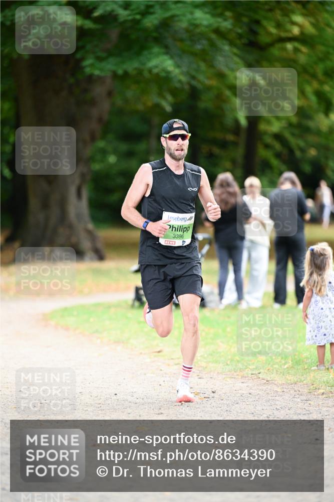 31.08.2025 - 21. Blankeneser Heldenlauf Dr. Thomas Lammeyer http://msf.ph/oto/8634390 31.08.2025 10:30:53 Laufen 3396 meine-sportfotos.de