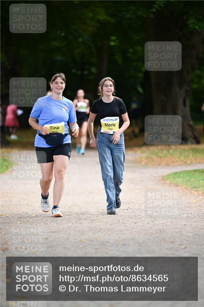31.08.2025 - 21. Blankeneser Heldenlauf Dr. Thomas Lammeyer http://msf.ph/oto/8634565 31.08.2025 10:33:33 Laufen 2432, 2434 meine-sportfotos.de