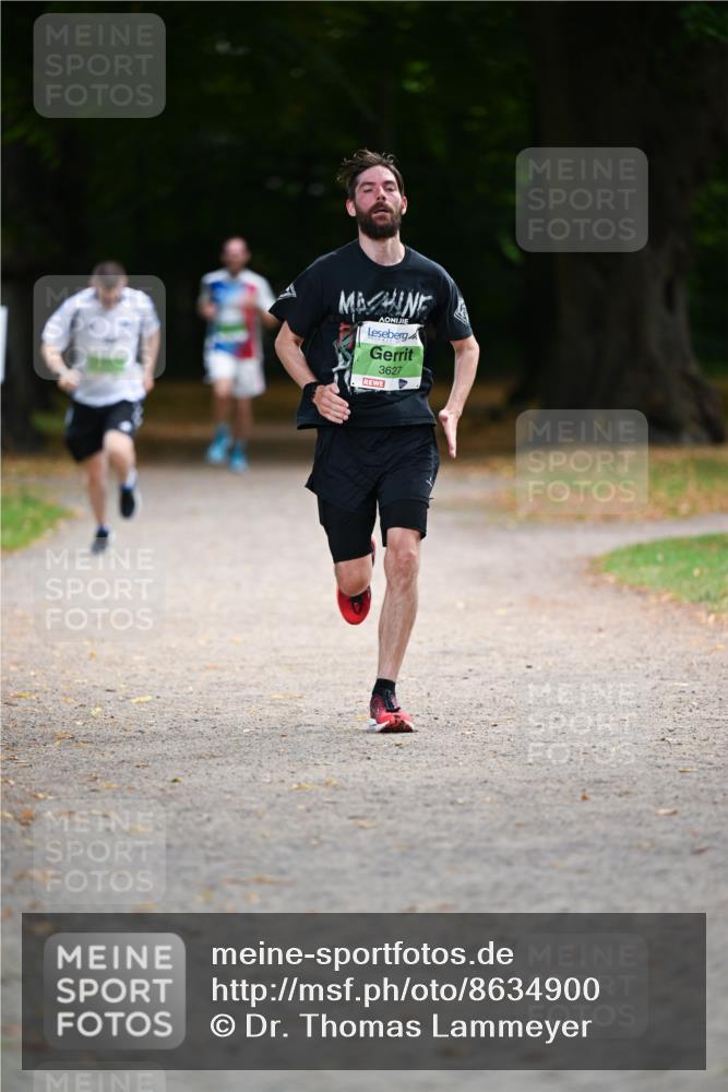 31.08.2025 - 21. Blankeneser Heldenlauf Dr. Thomas Lammeyer http://msf.ph/oto/8634900 31.08.2025 10:36:05 Laufen 3627 meine-sportfotos.de