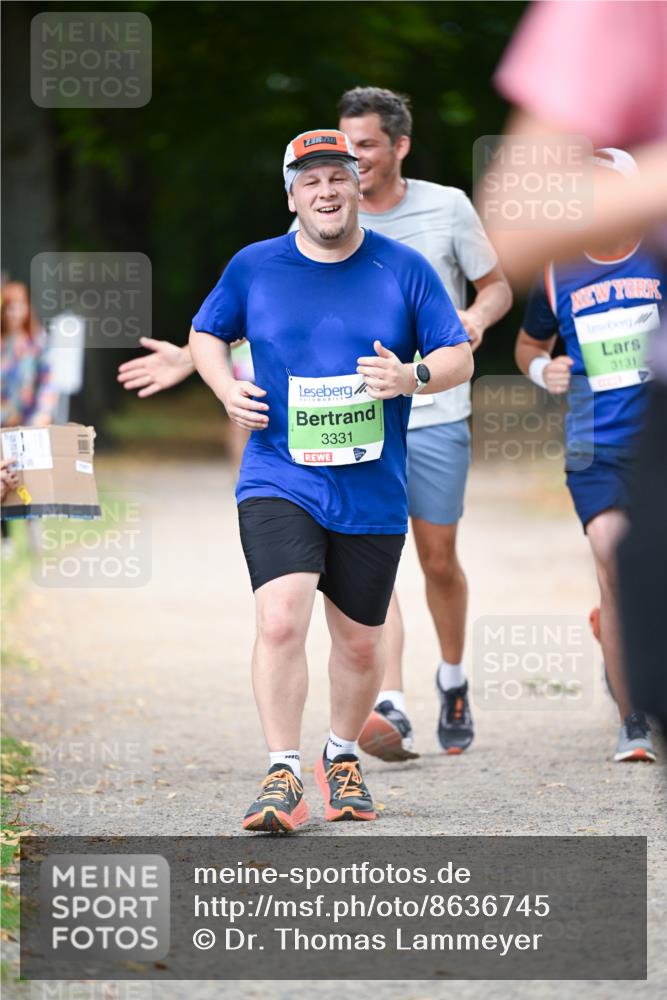 31.08.2025 - 21. Blankeneser Heldenlauf Dr. Thomas Lammeyer http://msf.ph/oto/8636745 31.08.2025 10:45:19 Laufen 236, 30, 3331, 3131 meine-sportfotos.de