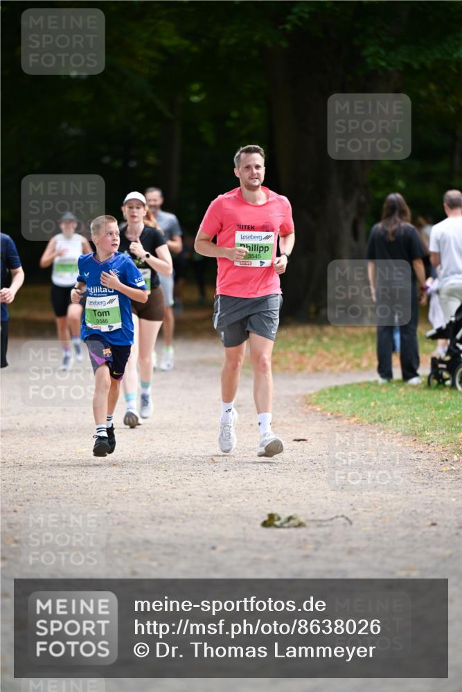 31.08.2025 - 21. Blankeneser Heldenlauf Dr. Thomas Lammeyer http://msf.ph/oto/8638026 31.08.2025 10:51:04 Laufen 3546, 3545 meine-sportfotos.de