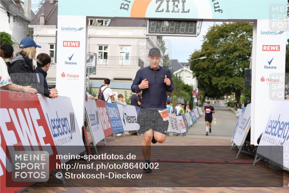 31.08.2025 - 21. Blankeneser Heldenlauf Strokosch-Dieckow http://msf.ph/oto/8640002 31.08.2025 09:45:36 Ziel 1148, 1027 meine-sportfotos.de
