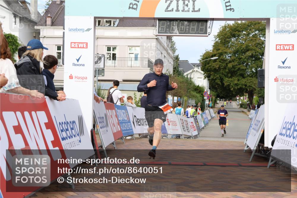 31.08.2025 - 21. Blankeneser Heldenlauf Strokosch-Dieckow http://msf.ph/oto/8640051 31.08.2025 09:45:36 Ziel 1148, 1027 meine-sportfotos.de