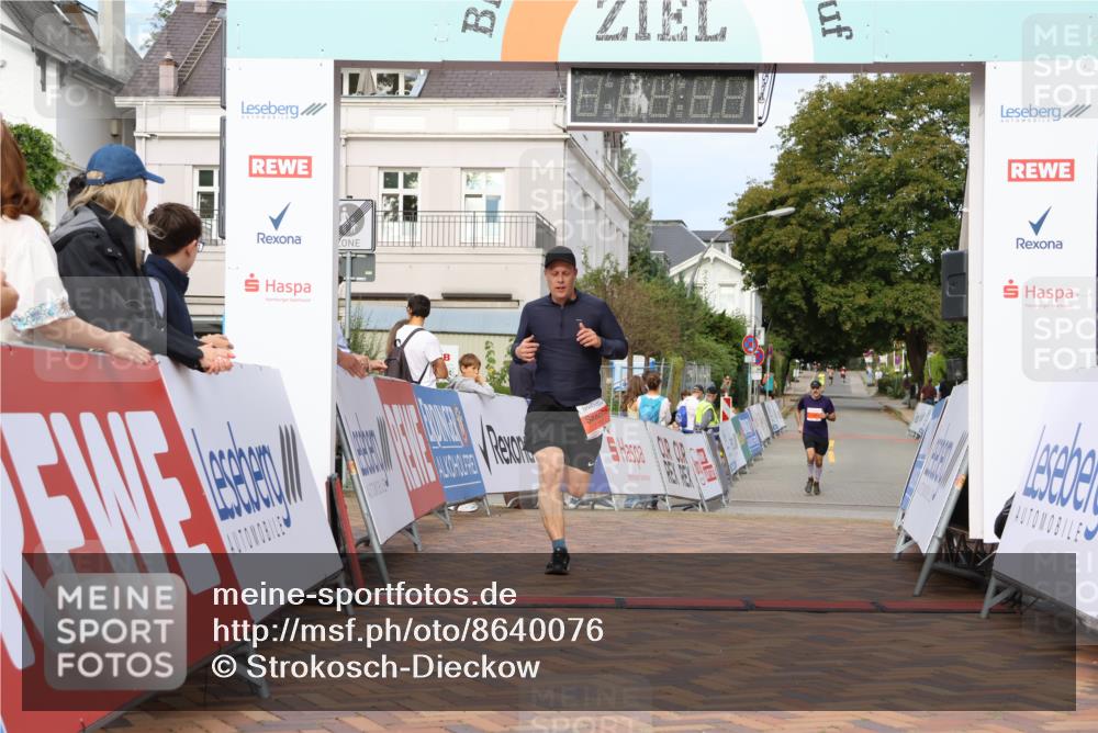 31.08.2025 - 21. Blankeneser Heldenlauf Strokosch-Dieckow http://msf.ph/oto/8640076 31.08.2025 09:45:35 Ziel 1148, 1027 meine-sportfotos.de