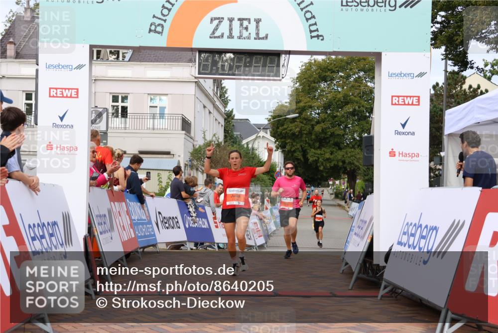 31.08.2025 - 21. Blankeneser Heldenlauf Strokosch-Dieckow http://msf.ph/oto/8640205 31.08.2025 09:41:11 Ziel 1137, 1138, 1177 meine-sportfotos.de