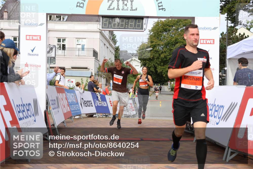 31.08.2025 - 21. Blankeneser Heldenlauf Strokosch-Dieckow http://msf.ph/oto/8640254 31.08.2025 09:45:16 Ziel 1015, 1026, 1146 meine-sportfotos.de