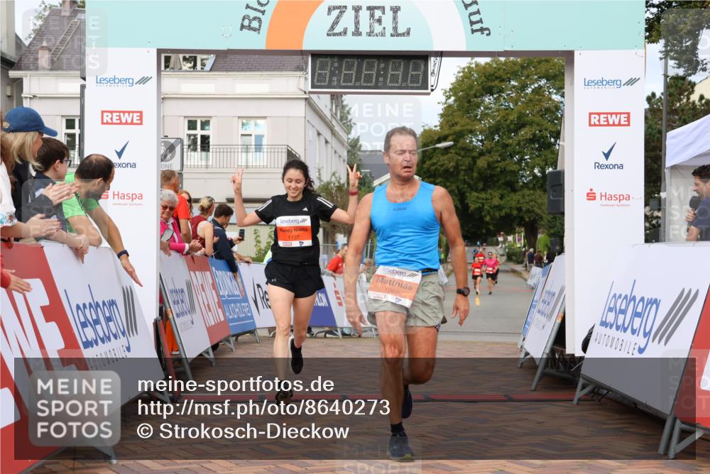 31.08.2025 - 21. Blankeneser Heldenlauf Strokosch-Dieckow http://msf.ph/oto/8640273 31.08.2025 09:41:03 Ziel 1056, 1121, 1137, 1062 meine-sportfotos.de