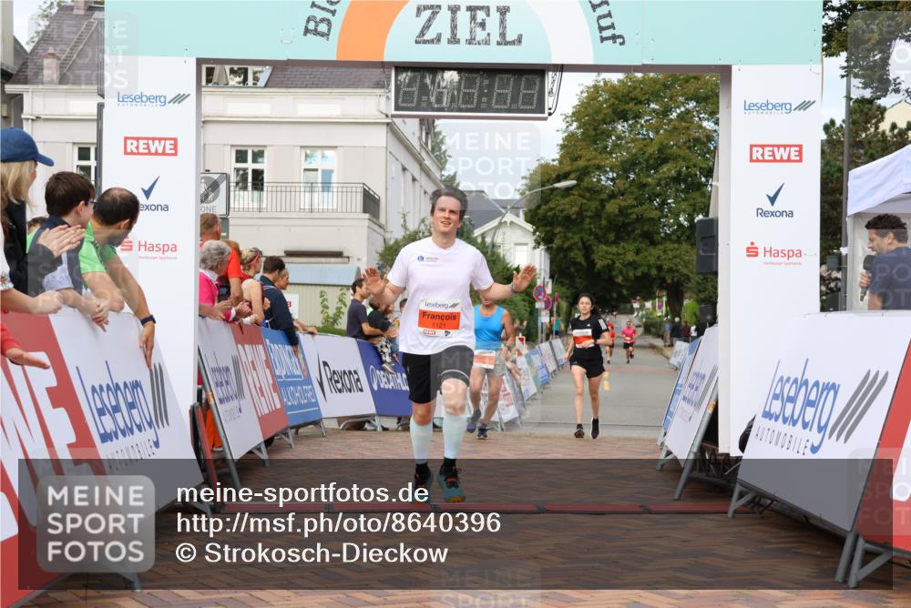 31.08.2025 - 21. Blankeneser Heldenlauf Strokosch-Dieckow http://msf.ph/oto/8640396 31.08.2025 09:41:00 Ziel 1056, 1151, 1121, 1137, 1062 meine-sportfotos.de