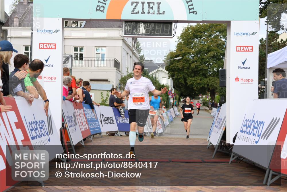 31.08.2025 - 21. Blankeneser Heldenlauf Strokosch-Dieckow http://msf.ph/oto/8640417 31.08.2025 09:41:00 Ziel 1056, 1151, 1121, 1137, 1062 meine-sportfotos.de