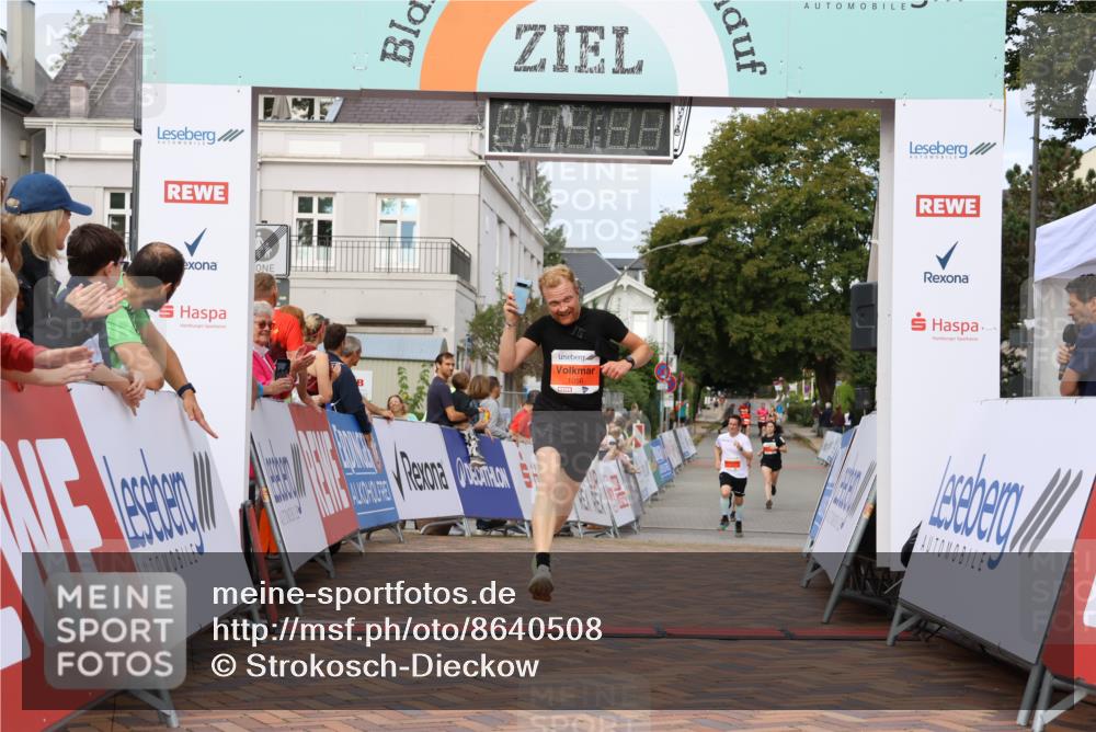 31.08.2025 - 21. Blankeneser Heldenlauf Strokosch-Dieckow http://msf.ph/oto/8640508 31.08.2025 09:40:55 Ziel 1056, 1151 meine-sportfotos.de