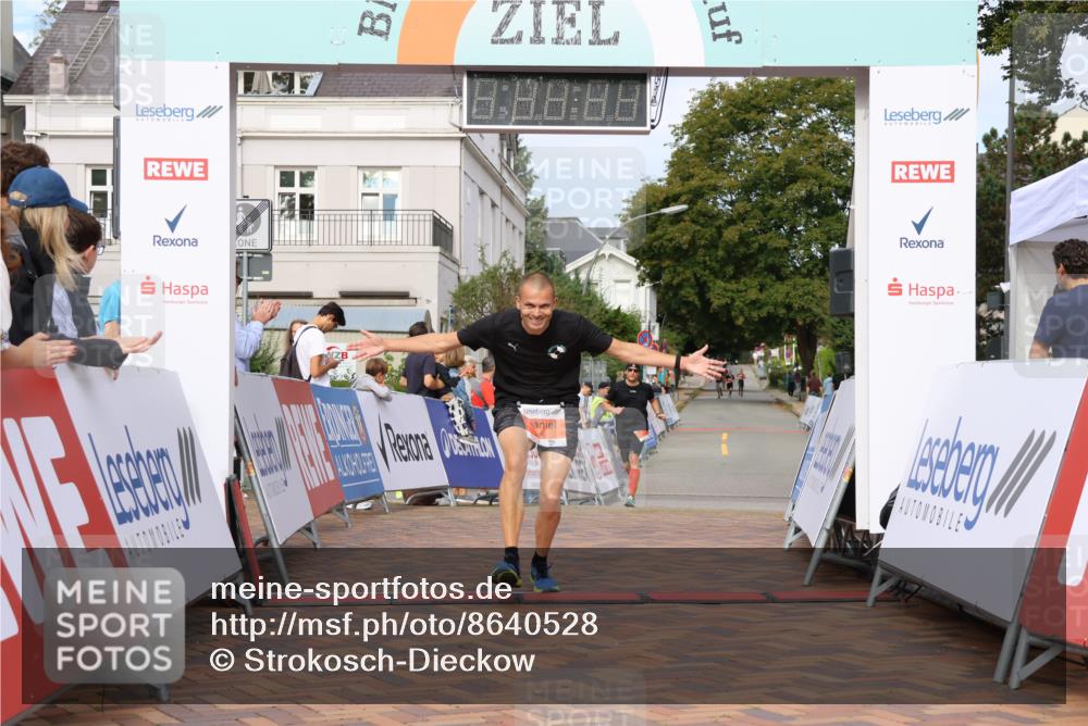 31.08.2025 - 21. Blankeneser Heldenlauf Strokosch-Dieckow http://msf.ph/oto/8640528 31.08.2025 09:44:54 Ziel 1096 meine-sportfotos.de