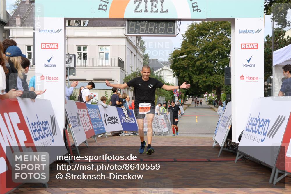 31.08.2025 - 21. Blankeneser Heldenlauf Strokosch-Dieckow http://msf.ph/oto/8640559 31.08.2025 09:44:53 Ziel 1096 meine-sportfotos.de