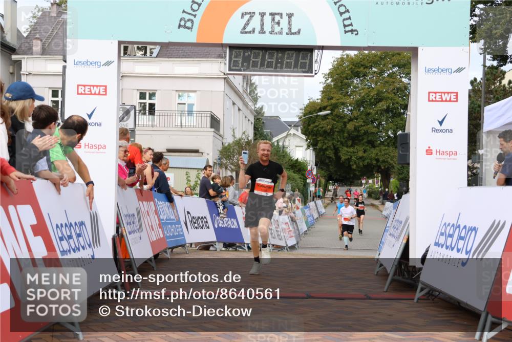 31.08.2025 - 21. Blankeneser Heldenlauf Strokosch-Dieckow http://msf.ph/oto/8640561 31.08.2025 09:40:54 Ziel 1056, 1151 meine-sportfotos.de