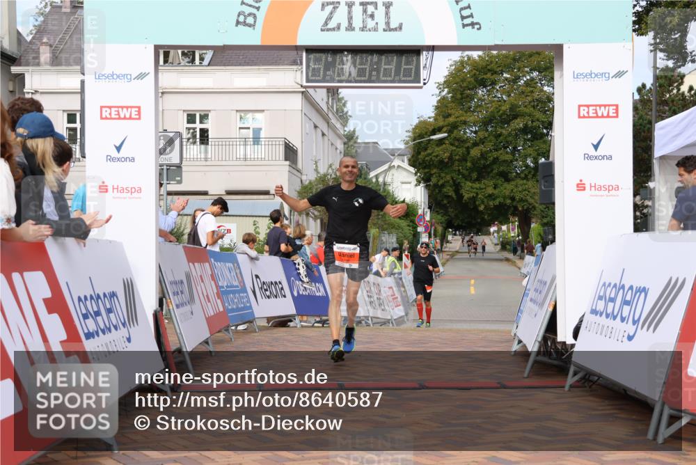 31.08.2025 - 21. Blankeneser Heldenlauf Strokosch-Dieckow http://msf.ph/oto/8640587 31.08.2025 09:44:53 Ziel 1096 meine-sportfotos.de
