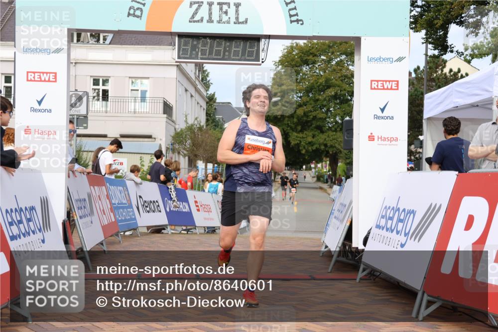 31.08.2025 - 21. Blankeneser Heldenlauf Strokosch-Dieckow http://msf.ph/oto/8640601 31.08.2025 09:44:43 Ziel 1066, 1131 meine-sportfotos.de