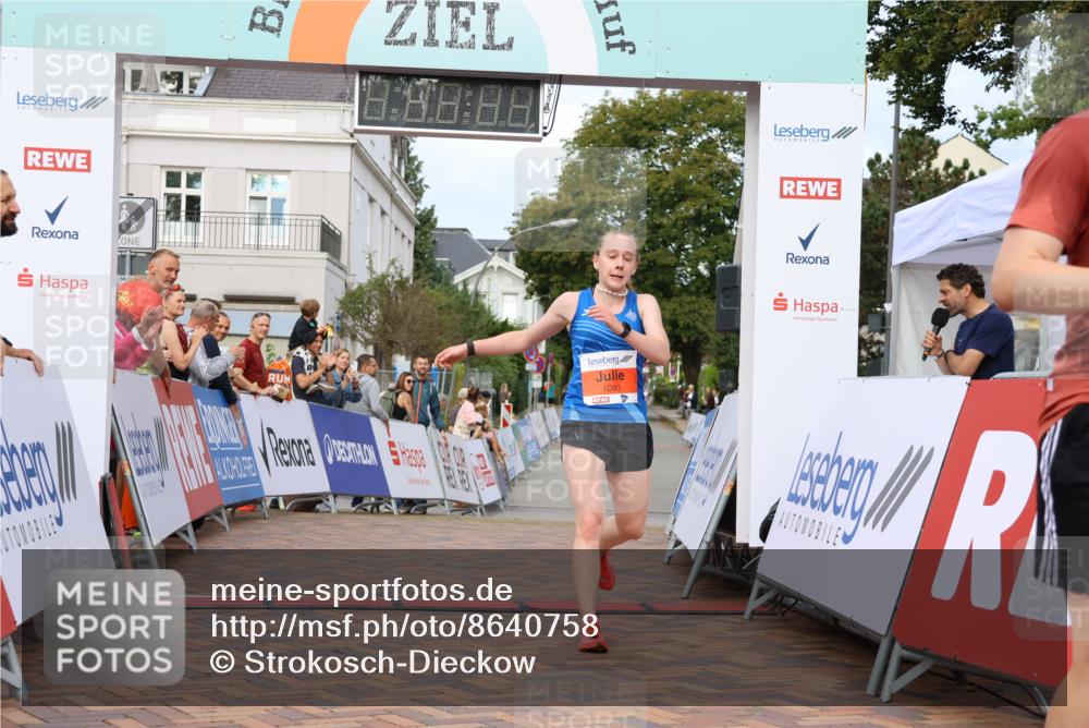 31.08.2025 - 21. Blankeneser Heldenlauf Strokosch-Dieckow http://msf.ph/oto/8640758 31.08.2025 09:40:10 Ziel 1158, 1083, 1008, 1093 meine-sportfotos.de