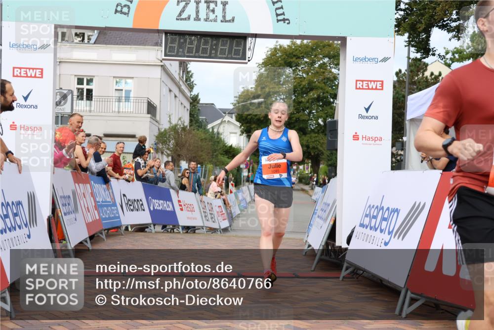 31.08.2025 - 21. Blankeneser Heldenlauf Strokosch-Dieckow http://msf.ph/oto/8640766 31.08.2025 09:40:10 Ziel 1158, 1083, 1008, 1093 meine-sportfotos.de