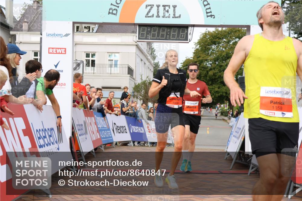 31.08.2025 - 21. Blankeneser Heldenlauf Strokosch-Dieckow http://msf.ph/oto/8640847 31.08.2025 09:40:09 Ziel 1158, 1083, 1008, 1093 meine-sportfotos.de